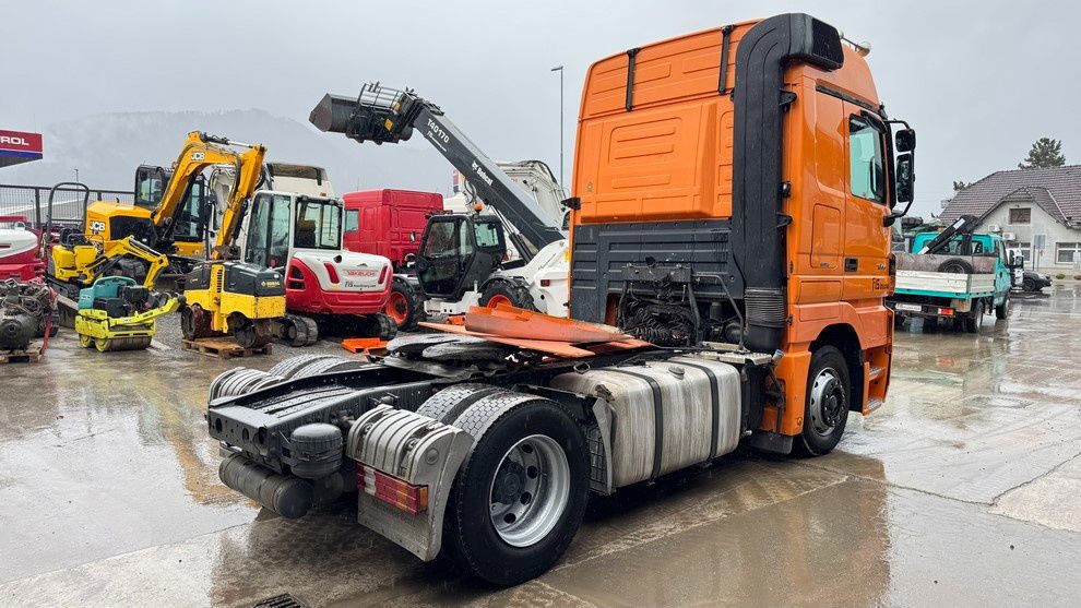 Mercedes-Benz Actros 1844 4x2 - tractor unit - retarder - Tractor unit: picture 5 Mercedes-Benz Actros 1844 4x2 - tractor unit - retarder - Tractor unit: picture 5