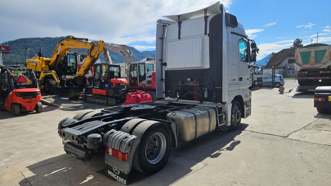 Mercedes-Benz Actros 1844 LS 4x2 tractor unit - Tractor unit: picture 5 Mercedes-Benz Actros 1844 LS 4x2 tractor unit - Tractor unit: picture 5