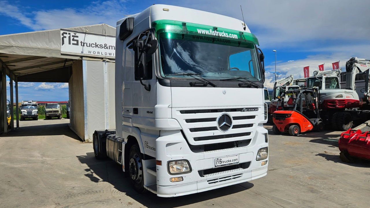 Mercedes-Benz Actros 1844 LS 4x2 tractor unit - Tractor unit: picture 3 Mercedes-Benz Actros 1844 LS 4x2 tractor unit - Tractor unit: picture 3