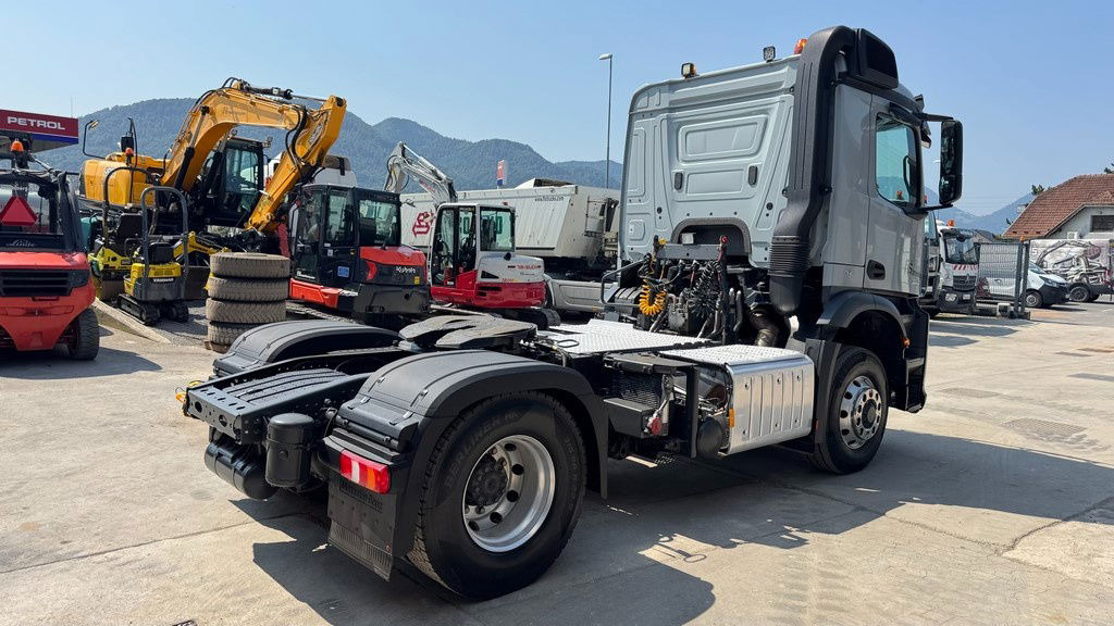 Mercedes-Benz Arocs 1845 HAD 4X4 tractor unit - tipper hydraulics - retarder - Tractor unit: picture 4 Mercedes-Benz Arocs 1845 HAD 4X4 tractor unit - tipper hydraulics - retarder - Tractor unit: picture 4