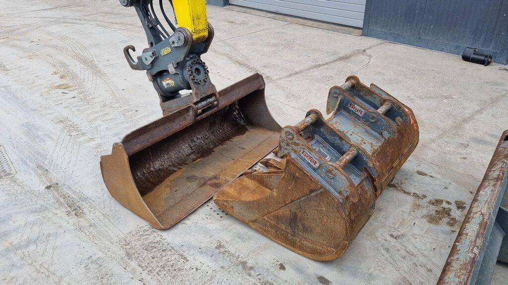 WACKER NEUSON ET90 - Powertilt - 3X Buckets - 2018 Year - Camera - Mini excavator: picture 3 WACKER NEUSON ET90 - Powertilt - 3X Buckets - 2018 Year - Camera - Mini excavator: picture 3