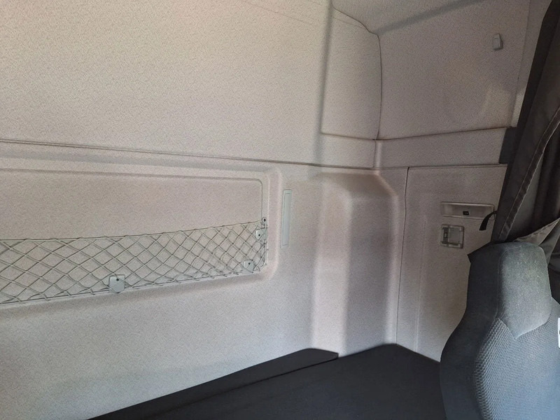 Tractor unit MAN TGX 18.480 TGX 18.480: picture 12