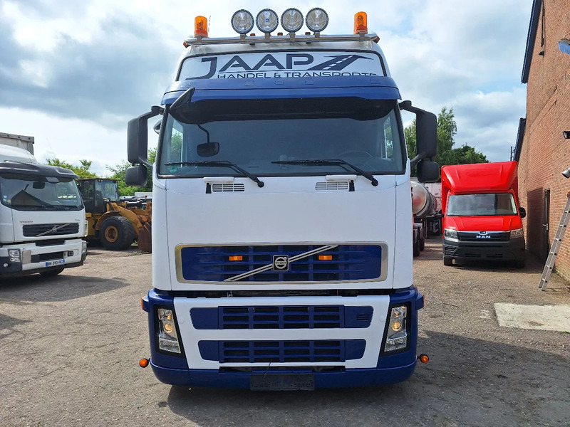 Volvo FH 400 - Tractor unit: picture 2 Volvo FH 400 - Tractor unit: picture 2