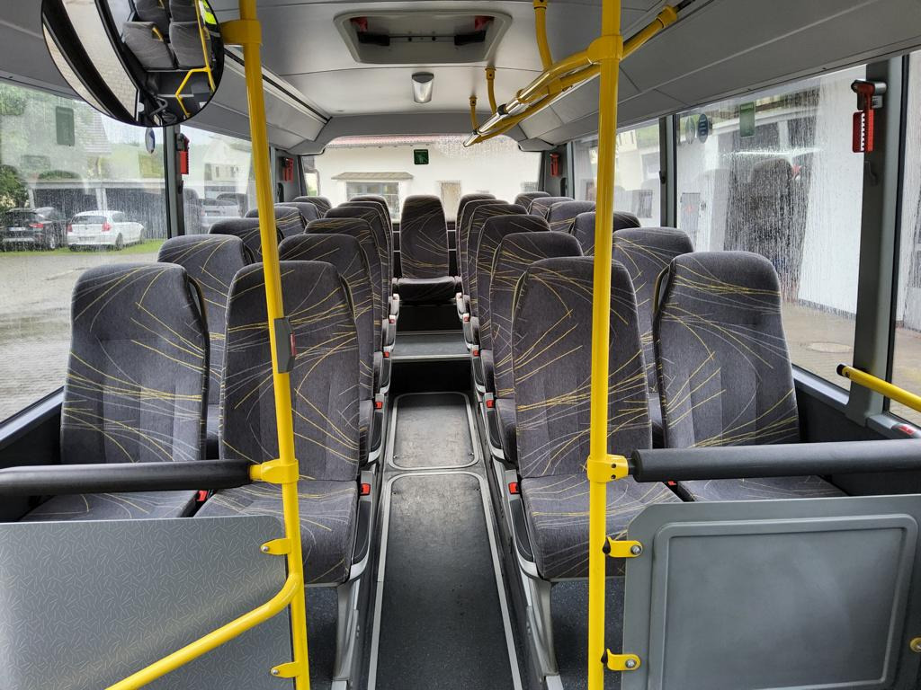 Suburban bus Mercedes Benz O 560 Intouro Euro 6 / Klima / Automatik / Lift: picture 9