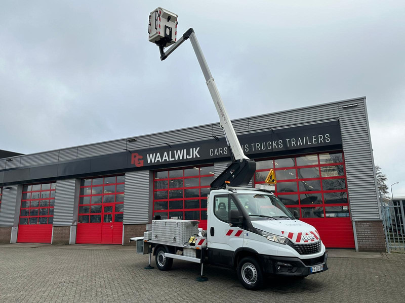Iveco Daily 35S14 APK 29-08-2026, 4x gestempeld Km 64.779 - Van: picture 3 Iveco Daily 35S14 APK 29-08-2026, 4x gestempeld Km 64.779 - Van: picture 3