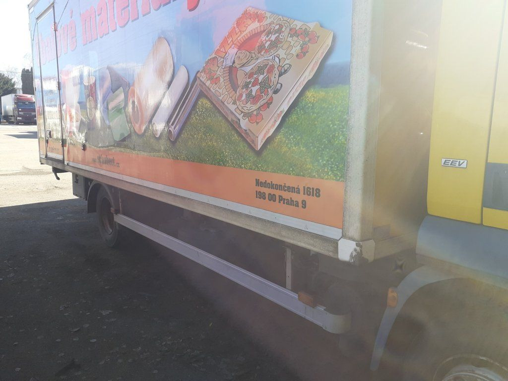 DAF LF45.210 mit Carrier Motorschaden engineproblem - Refrigerator truck: picture 5 DAF LF45.210 mit Carrier Motorschaden engineproblem - Refrigerator truck: picture 5