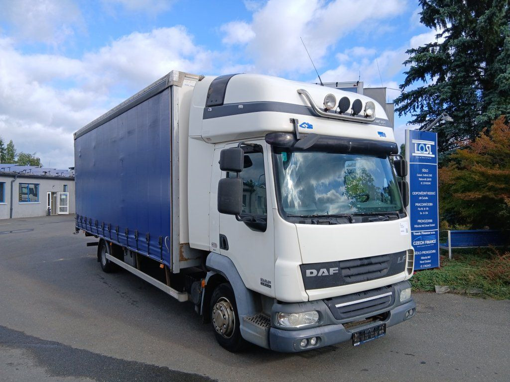 DAF LF45.220 EURO 4 - Curtainsider truck: picture 2 DAF LF45.220 EURO 4 - Curtainsider truck: picture 2