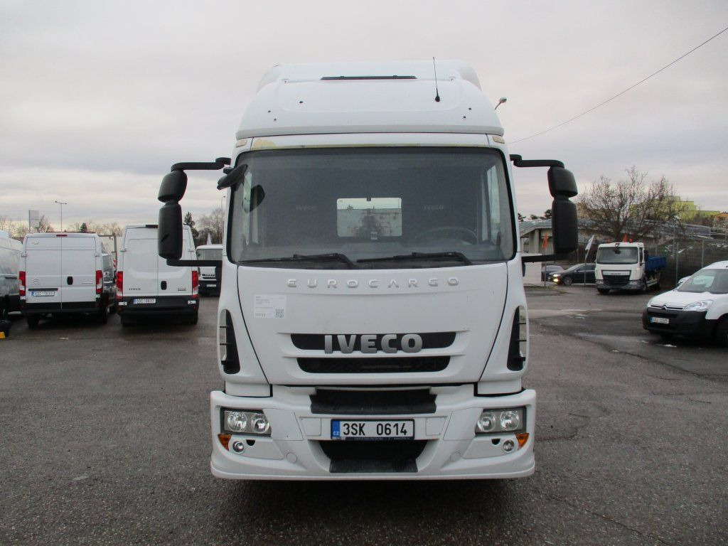 Iveco 140E22 - Hook lift truck: picture 4 Iveco 140E22 - Hook lift truck: picture 4