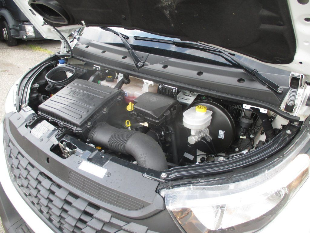 Box van Iveco Daily 35C16: picture 16