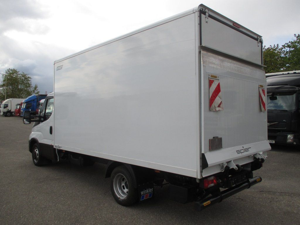 Box van Iveco Daily 35C16: picture 6