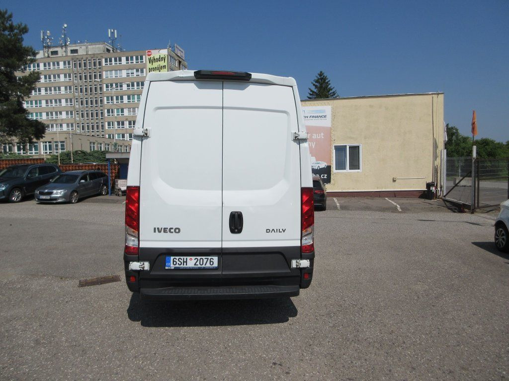 Iveco Daily 35S16 - Panel van: picture 5 Iveco Daily 35S16 - Panel van: picture 5
