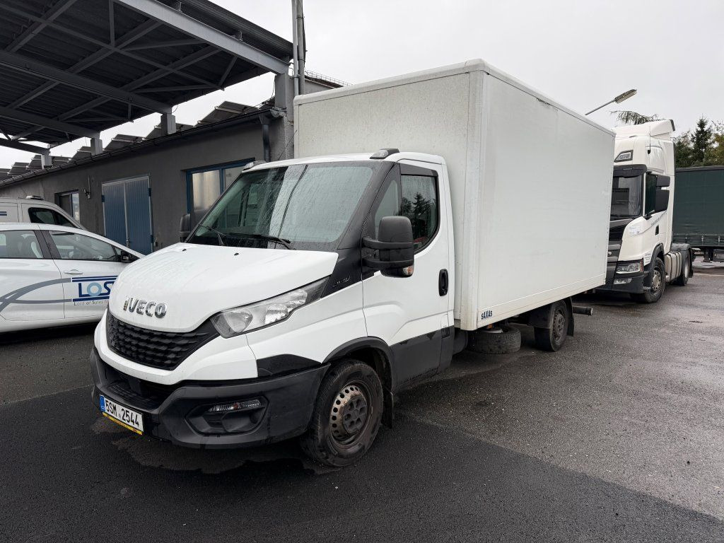 Iveco Daily 35S16 mit LBW ENGINE DEFECT - Box van: picture 1 Iveco Daily 35S16 mit LBW ENGINE DEFECT - Box van: picture 1