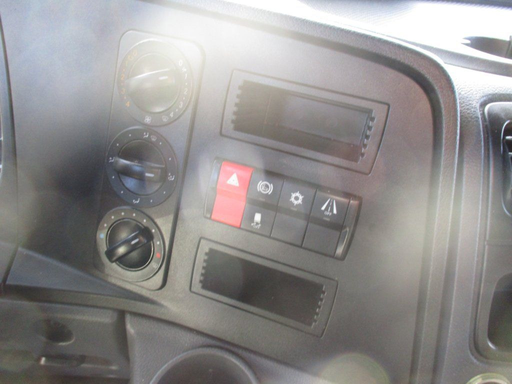 Box van Mercedes-Benz Atego 210, Liege: picture 15