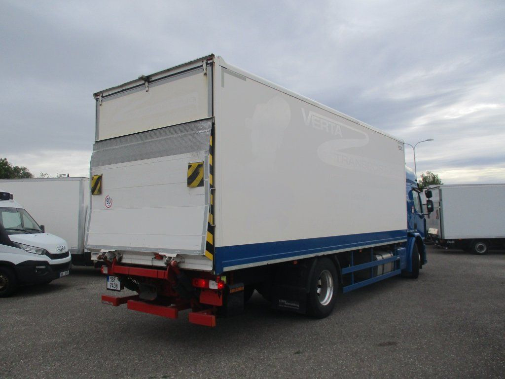 Renault D18, 320 - Box truck: picture 3 Renault D18, 320 - Box truck: picture 3