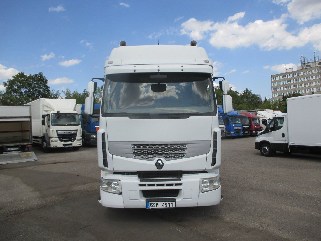Renault Premium 380 Dxi - Box truck: picture 2 Renault Premium 380 Dxi - Box truck: picture 2