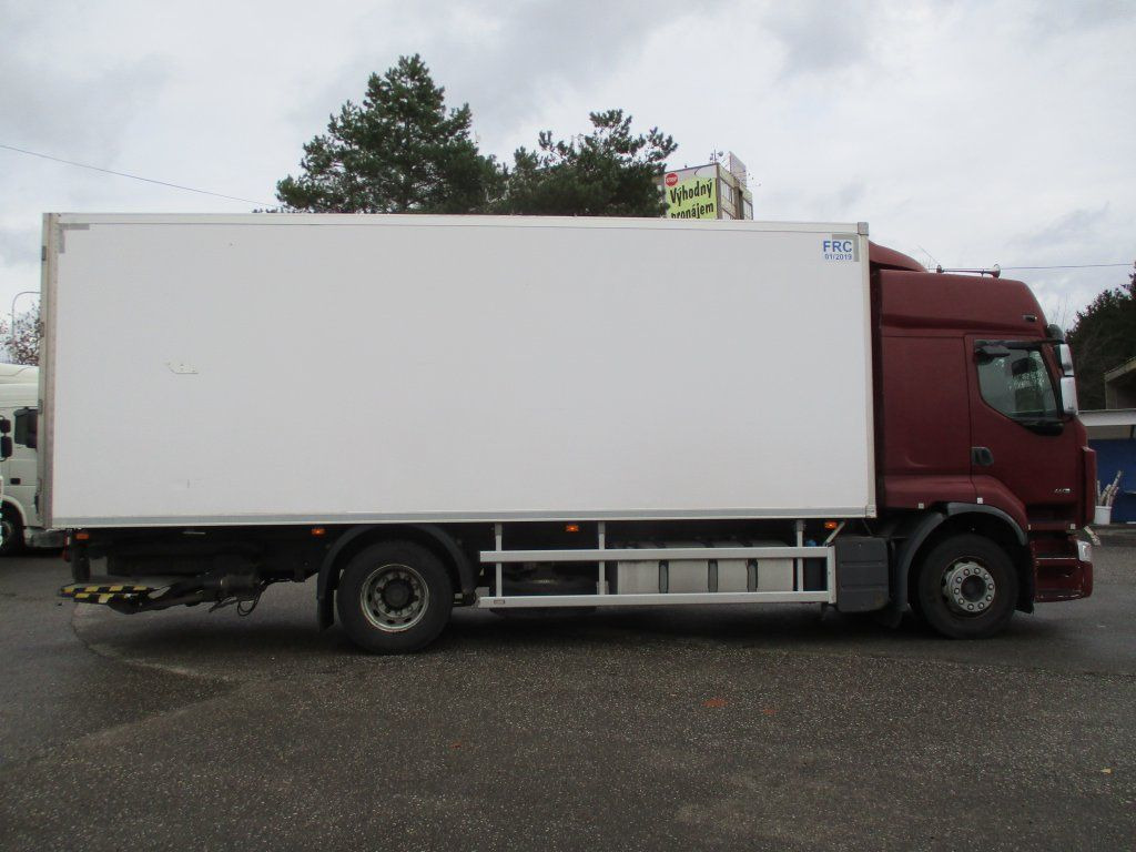 Renault Premium 460 - Box truck: picture 4 Renault Premium 460 - Box truck: picture 4