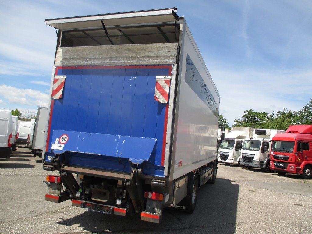 Renault Premium 460 - Refrigerator truck: picture 4 Renault Premium 460 - Refrigerator truck: picture 4