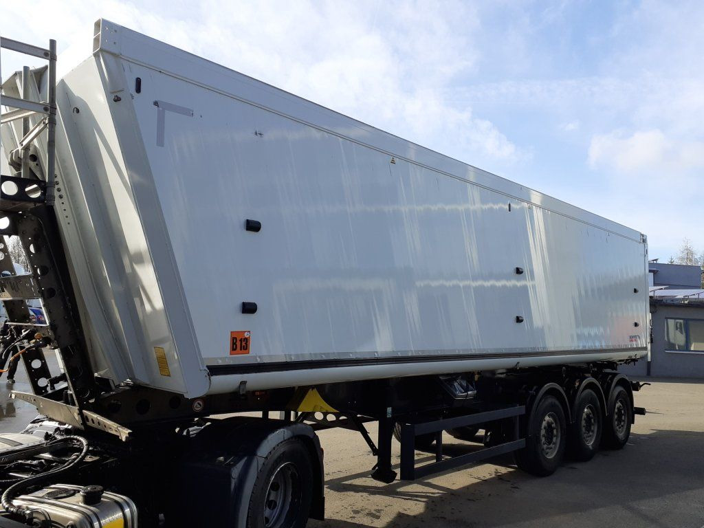 Schmitz Cargobull SKI 24 50 m3 - Tipper semi-trailer: picture 4 Schmitz Cargobull SKI 24 50 m3 - Tipper semi-trailer: picture 4