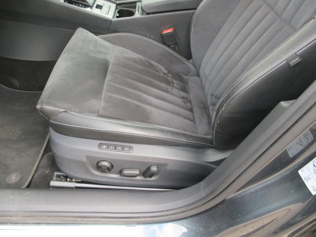 Station wagon Skoda 2.0 Tdi  Style: picture 17