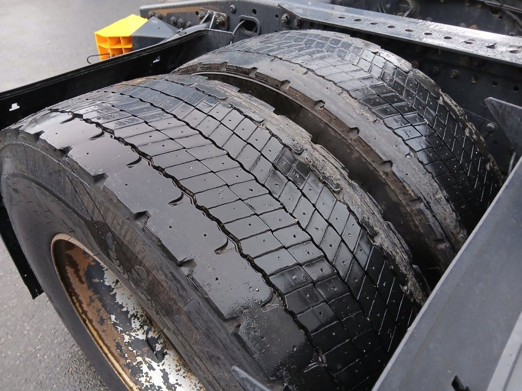 Tractor unit Iveco 480 Hi-Way EURO 6: picture 11