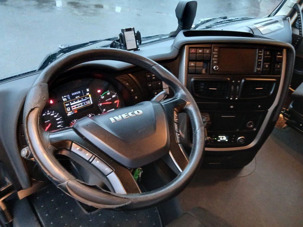 Tractor unit Iveco 480 Hi-Way EURO 6: picture 15