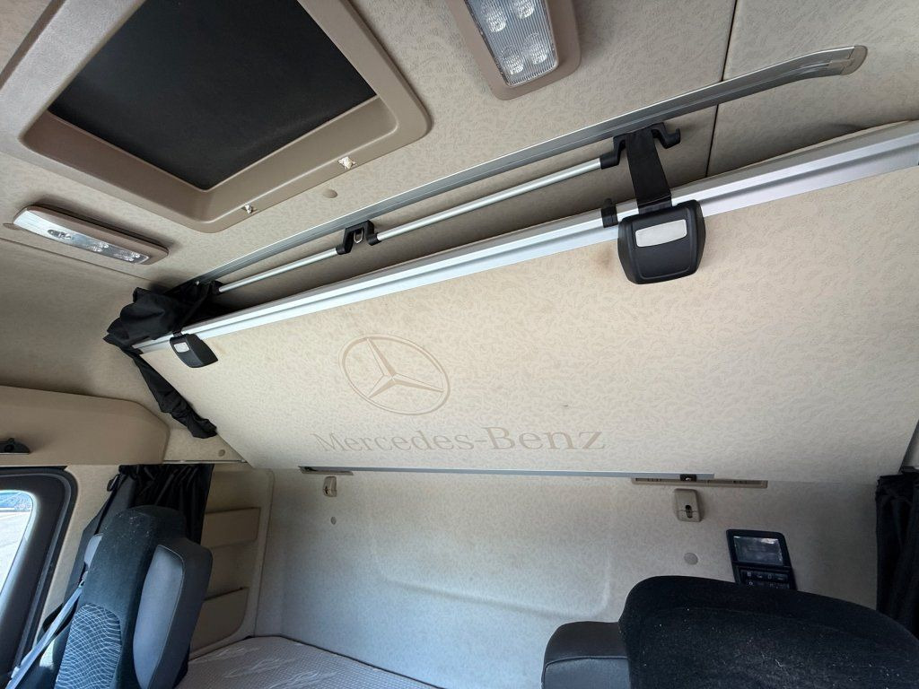 Tractor unit Mercedes-Benz 1845 Actros EURO 6 MEGA/lowdeck: picture 15