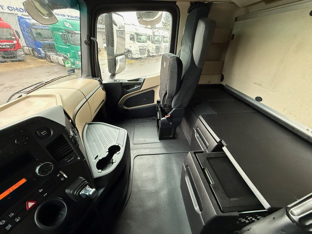Tractor unit Mercedes-Benz 1845 Actros EURO 6 MEGA/lowdeck: picture 12