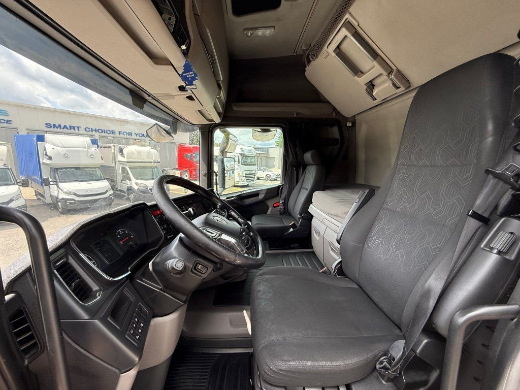 Tractor unit Scania R450 Euro 6: picture 12