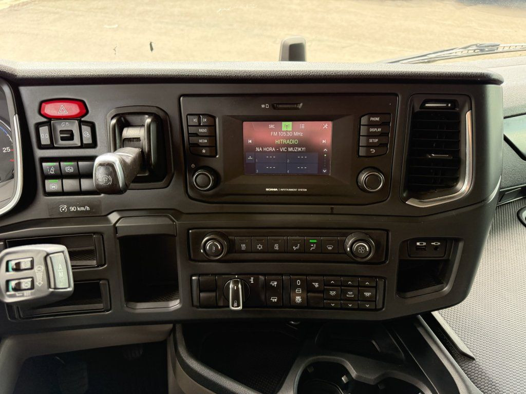 Tractor unit Scania R450 Euro 6: picture 15