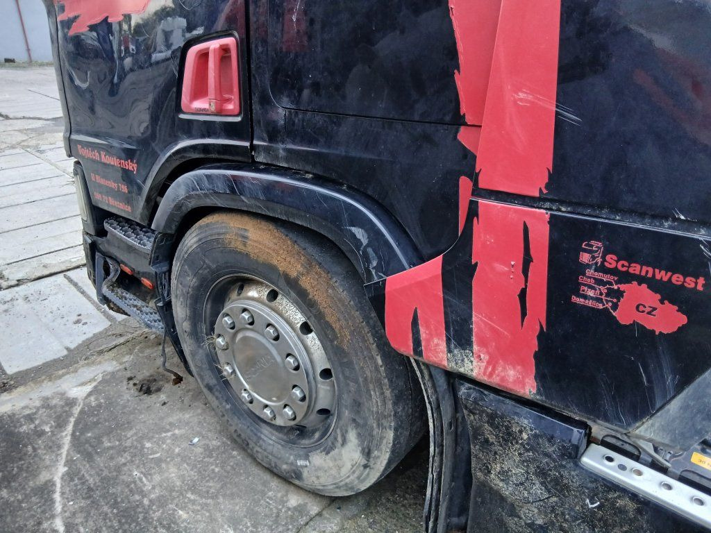 Scania R450 MEGA/lowdeck Unfall / damage - Tractor unit: picture 5 Scania R450 MEGA/lowdeck Unfall / damage - Tractor unit: picture 5