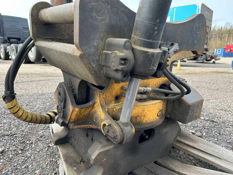 Engcon EC20B-S70 - Attachment for Construction machinery: picture 4 Engcon EC20B-S70 - Attachment for Construction machinery: picture 4