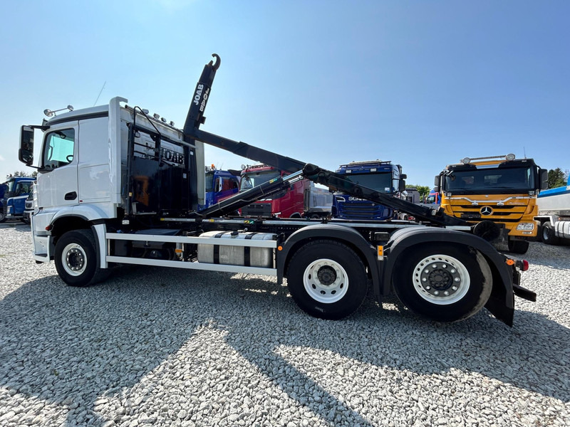 Mercedes-Benz AROCS + JOAB 20t | TULOSSA - Hook lift truck: picture 5 Mercedes-Benz AROCS + JOAB 20t | TULOSSA - Hook lift truck: picture 5