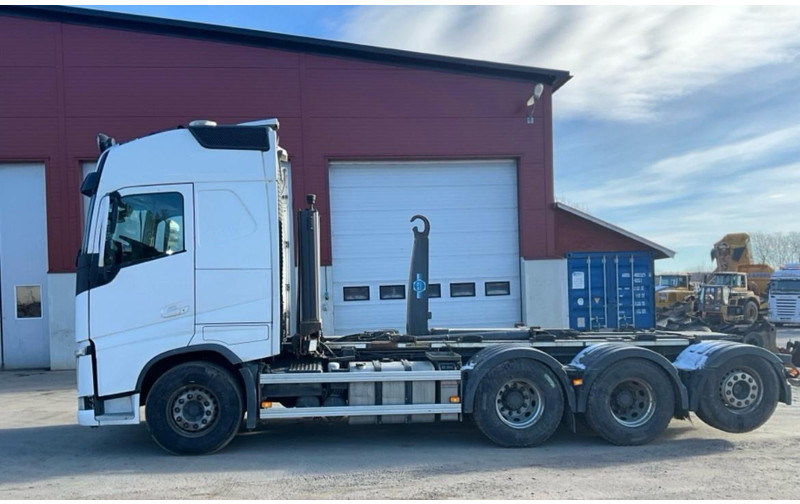 Volvo FH 540 / 8x4 / HIDASTIN / TULOSSA - Hook lift truck: picture 3 Volvo FH 540 / 8x4 / HIDASTIN / TULOSSA - Hook lift truck: picture 3