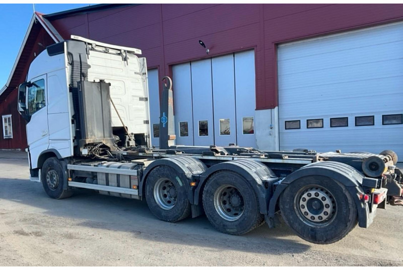 Volvo FH 540 / 8x4 / HIDASTIN / TULOSSA - Hook lift truck: picture 2 Volvo FH 540 / 8x4 / HIDASTIN / TULOSSA - Hook lift truck: picture 2