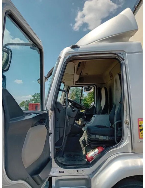 Renault Midlum 280 dxi - manual gearbox / steel suspension lames - Curtainsider truck: picture 5 Renault Midlum 280 dxi - manual gearbox / steel suspension lames - Curtainsider truck: picture 5