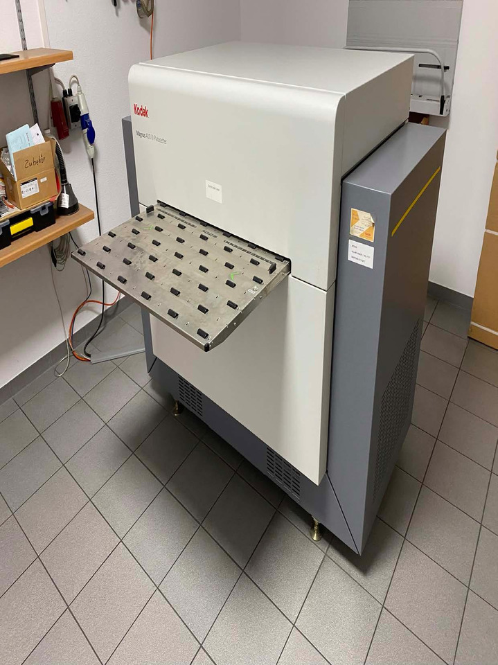 6up thermal platesetter Kodak Magnus 400 III with Prinergy XPO Workstation and Software Rip Workflowvillage - Printing machinery: picture 1 6up thermal platesetter Kodak Magnus 400 III with Prinergy XPO Workstation and Software Rip Workflowvillage - Printing machinery: picture 1