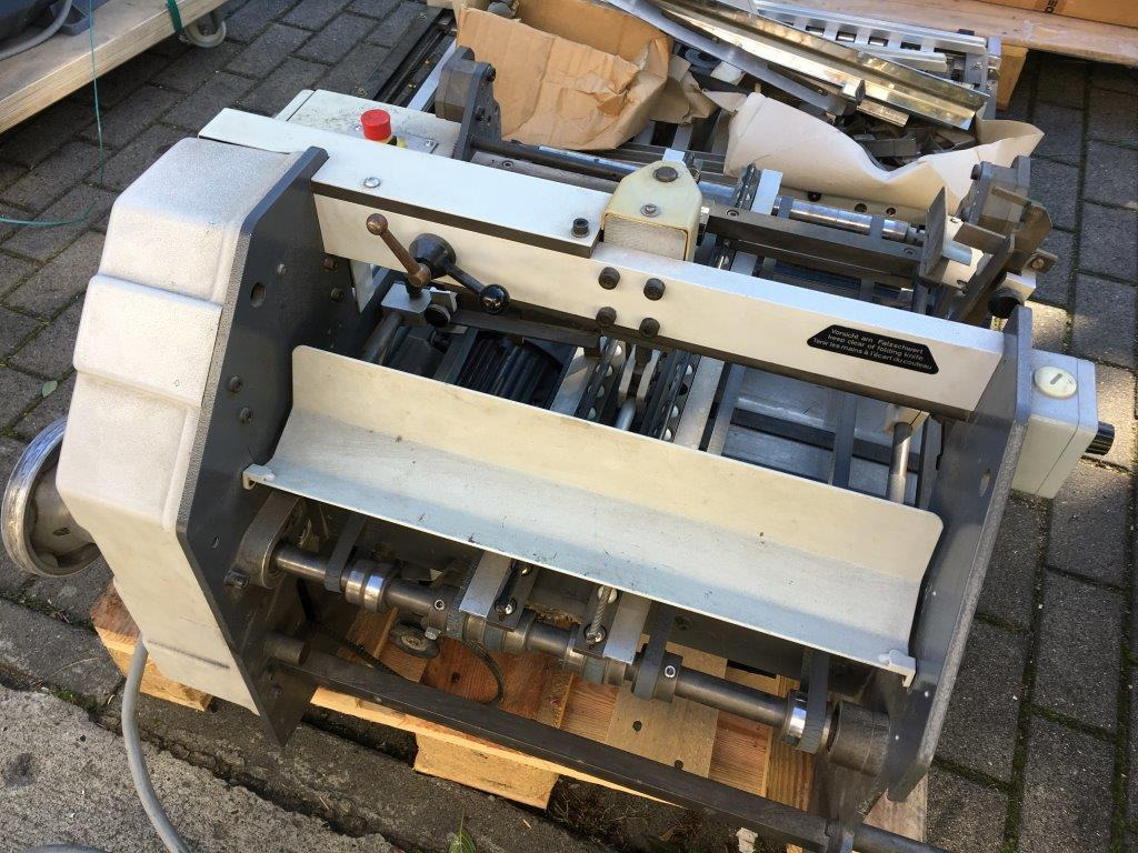 Heidelberg steel KBi 1-36 hook-in cross-fold unit - Folding machine: picture 4 Heidelberg steel KBi 1-36 hook-in cross-fold unit - Folding machine: picture 4