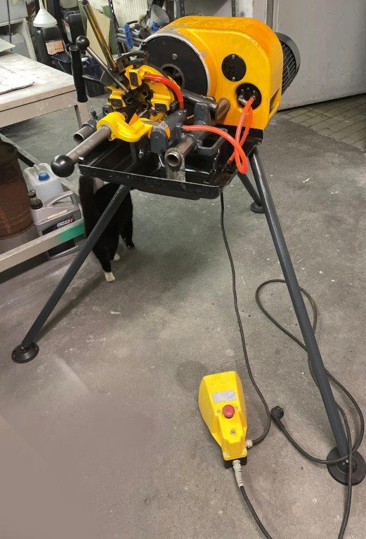 Threading machine Rems Tornado type 2010 220V, 50Hz - Metalworking machinery: picture 2 Threading machine Rems Tornado type 2010 220V, 50Hz - Metalworking machinery: picture 2