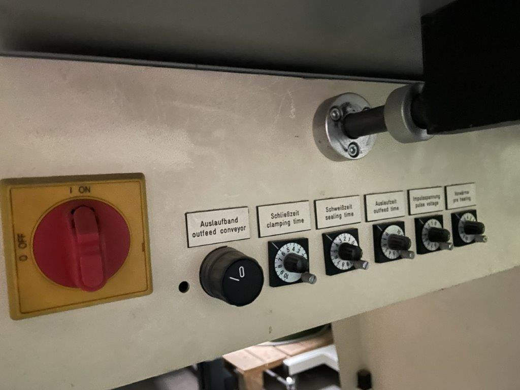 Packaging machinery semi-automatic angle welder Meurer CMW 3: picture 6