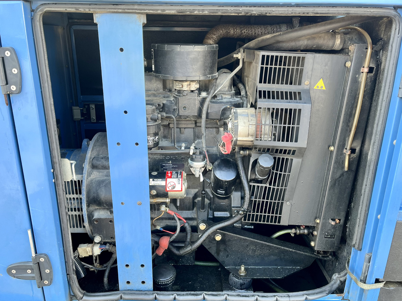 SDMO 33 kVa diesel John Deere - Generator set: picture 3 SDMO 33 kVa diesel John Deere - Generator set: picture 3