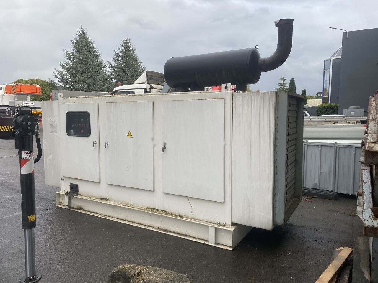 SDMO 330 kVa Cummins - Generator set: picture 1 SDMO 330 kVa Cummins - Generator set: picture 1