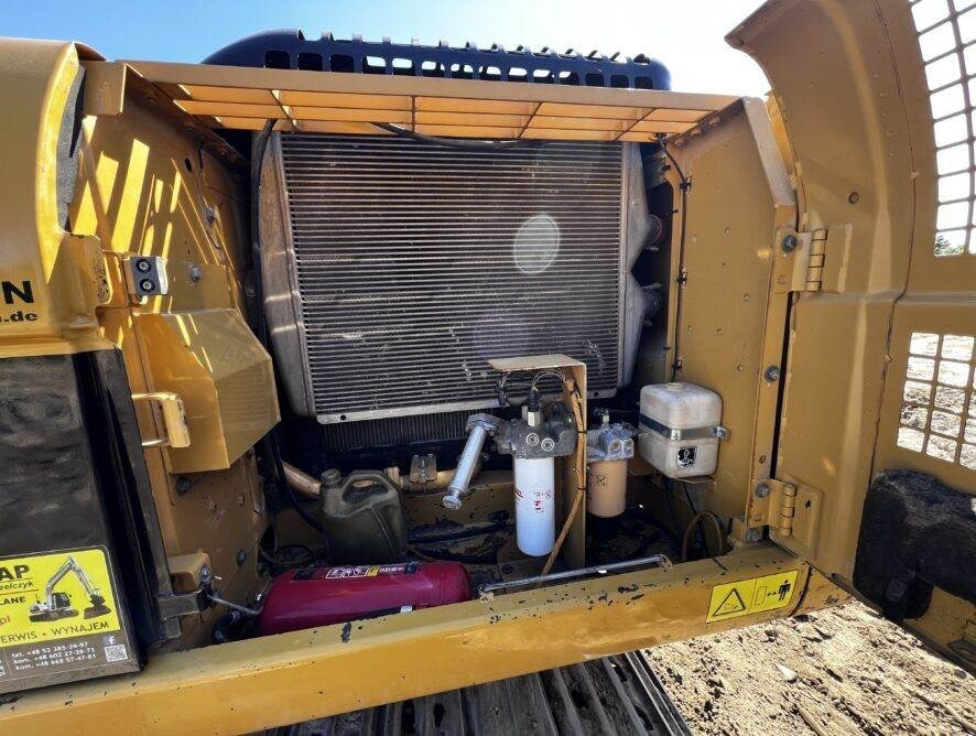 Crawler excavator CAT 329DLN video: picture 15