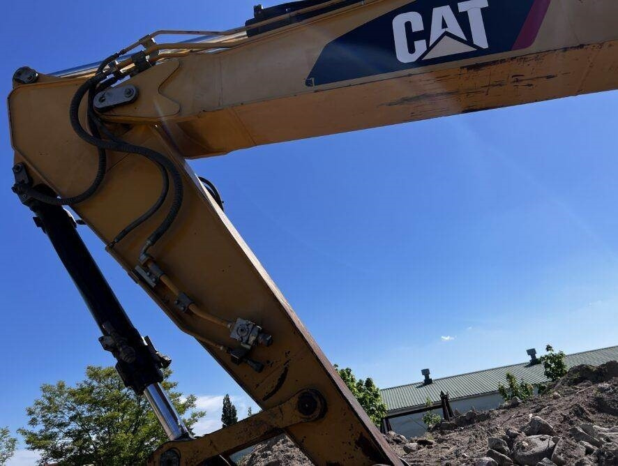 Crawler excavator CAT 329DLN video: picture 17