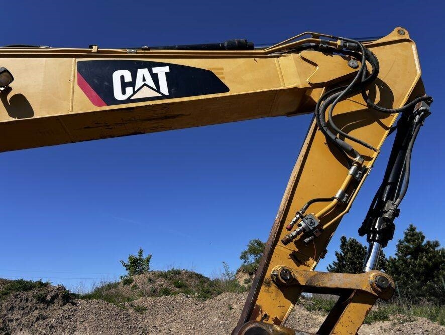 Crawler excavator CAT 329DLN video: picture 10