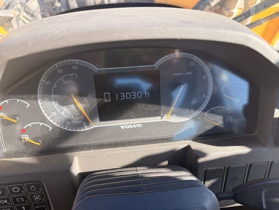 Volvo L110H  - Wheel loader: picture 3 Volvo L110H  - Wheel loader: picture 3