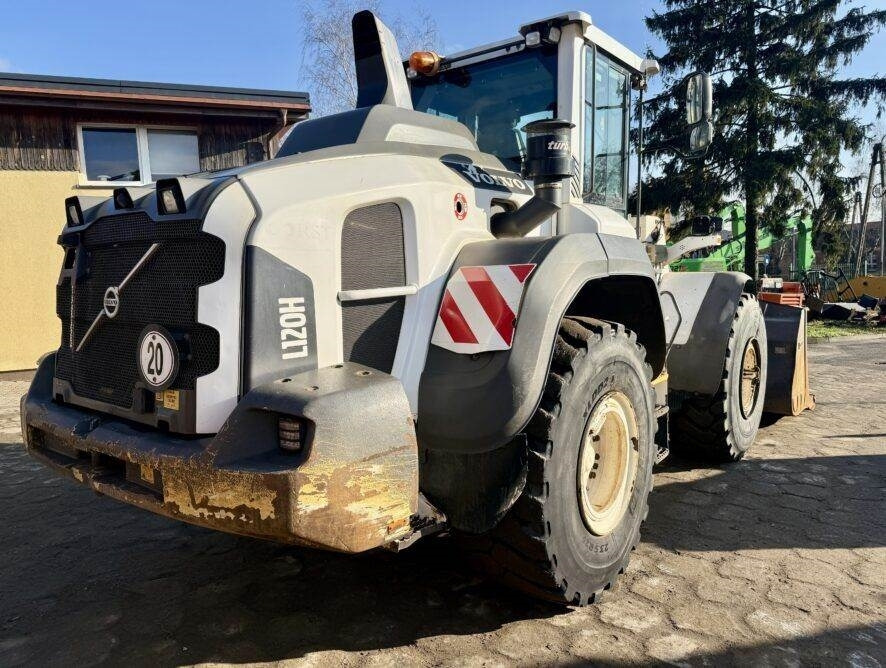 Volvo L120H - Wheel loader: picture 2 Volvo L120H - Wheel loader: picture 2