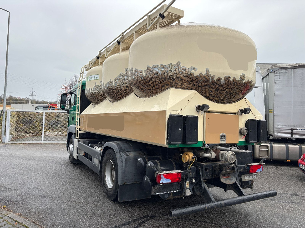 MAN TGS 18.440 Silo/Waage/Kompressor/40m Schlauch - Tank truck: picture 4 MAN TGS 18.440 Silo/Waage/Kompressor/40m Schlauch - Tank truck: picture 4