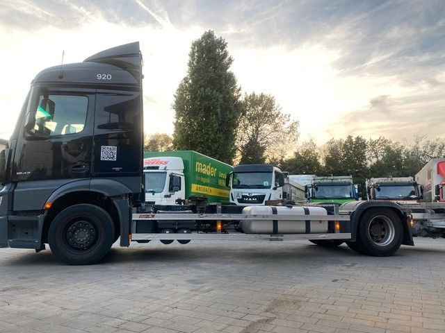 Mercedes-Benz Actros 1842 BDF LBW 1845 2x - Container transporter/ Swap body truck: picture 2 Mercedes-Benz Actros 1842 BDF LBW 1845 2x - Container transporter/ Swap body truck: picture 2