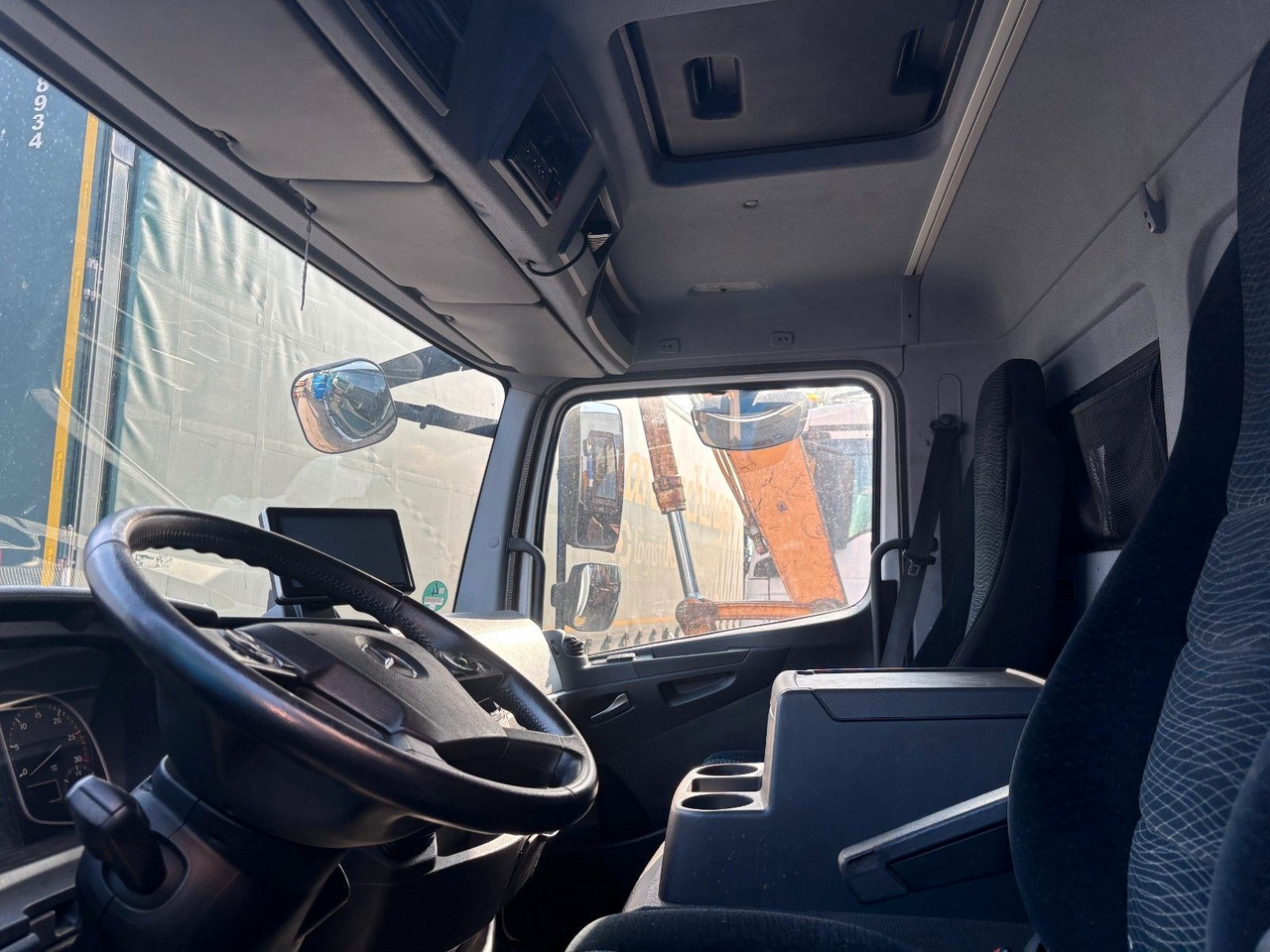 Lease a Mercedes-Benz Atego 821 Luft/LBW/EU6/Klima/Navi Mercedes-Benz Atego 821 Luft/LBW/EU6/Klima/Navi: picture 9 Lease a Mercedes-Benz Atego 821 Luft/LBW/EU6/Klima/Navi Mercedes-Benz Atego 821 Luft/LBW/EU6/Klima/Navi: picture 9