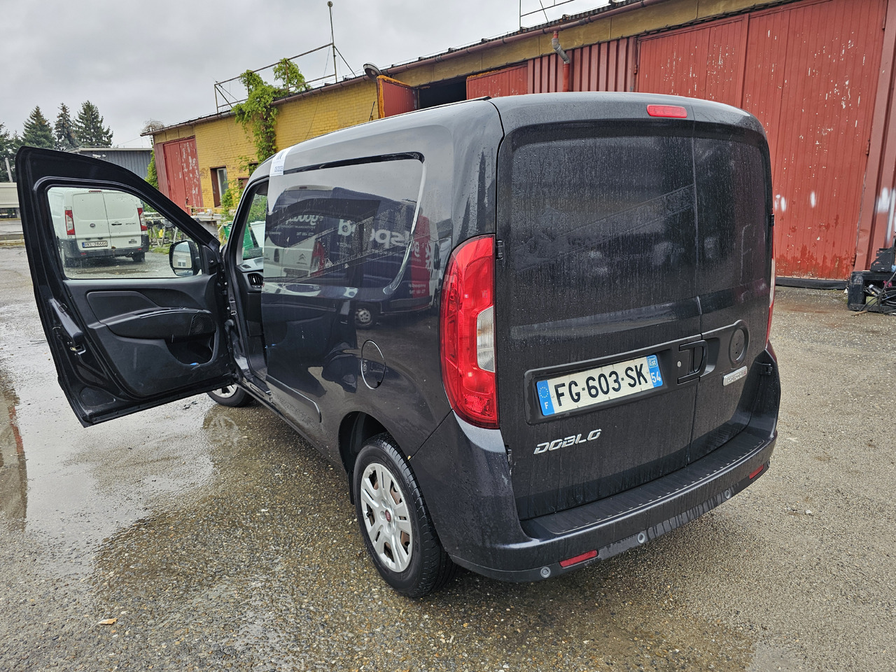 FIAT DOBLO CHLODNIA MROZNIA CARRIER KLIMA EURO6 - Refrigerated van: picture 4 FIAT DOBLO CHLODNIA MROZNIA CARRIER KLIMA EURO6 - Refrigerated van: picture 4